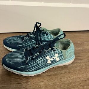 Under Armour Women's Navy and Light Blue Athletic Sneakers lightly used clean!
